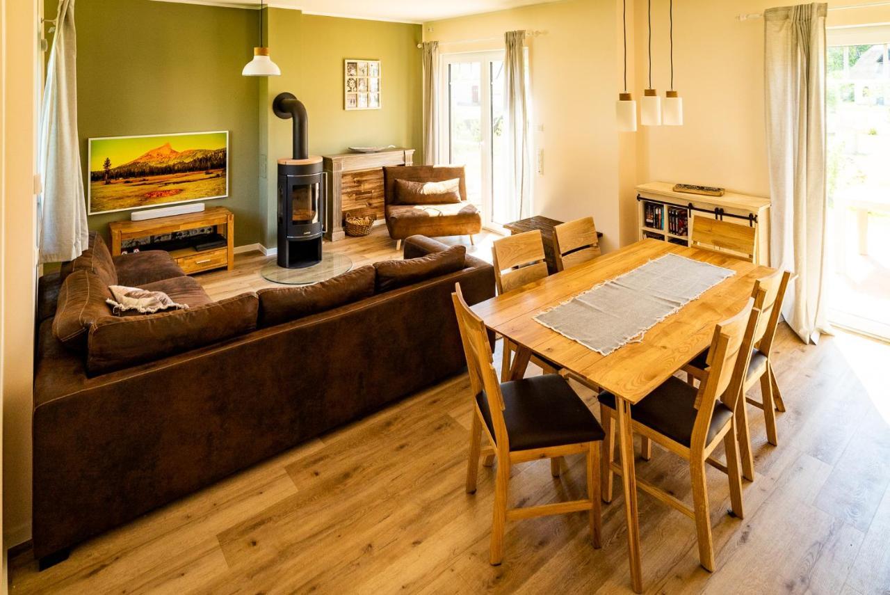 Zirchow Luxusferienhaus Fuchsbau - Mit Netflix, Playstation, Sauna, Sportraum Und Kamin מראה חיצוני תמונה